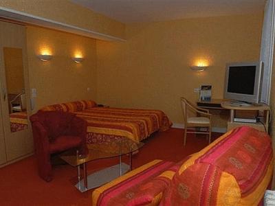 Logis Hotel Restaurant Du Commerce Pont-d'Ouilly ภายนอก รูปภาพ